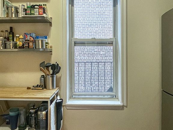 5th image of 87 Hicks St APT 4B