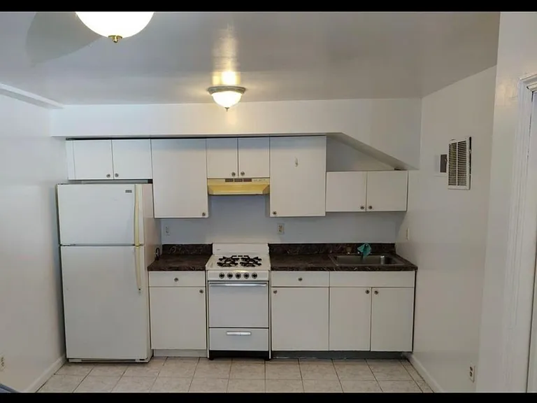 269 Giffords Ln #1 — Photo 1