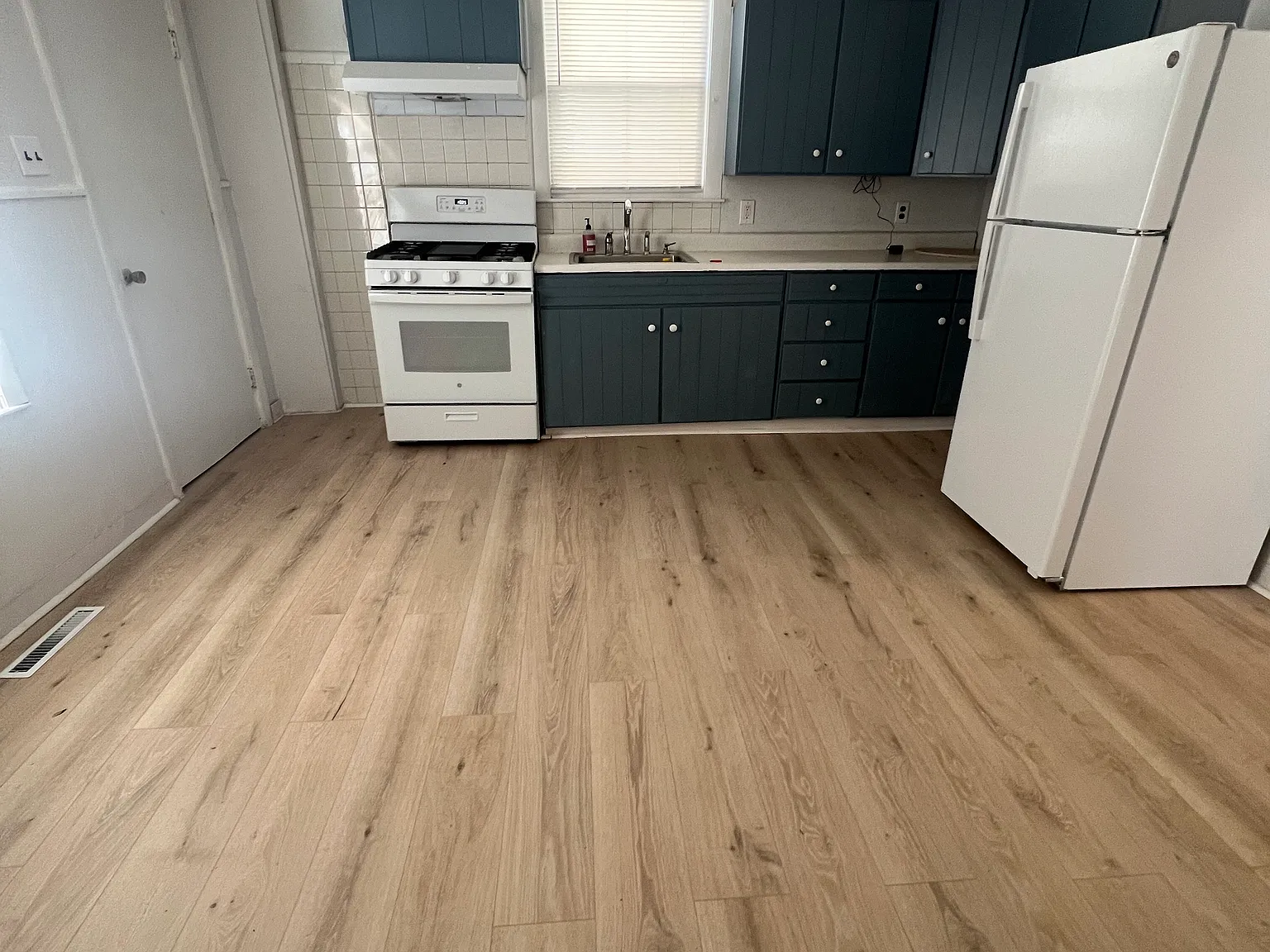 1 bed, 600 sqft, $2,300 — Photo 3