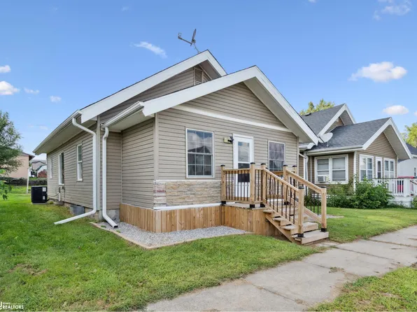 105 S 7th Ave, Marshalltown, IA 50158