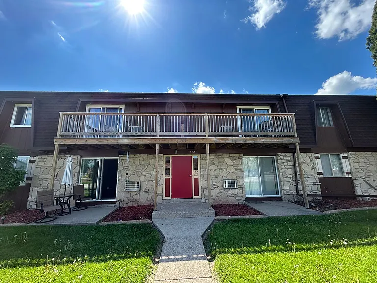 2323 Woodrow Ct — Photo 1