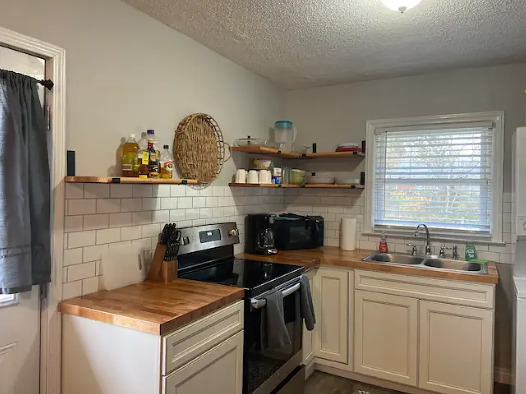 150 Central Drive (Reeves) - 1 — Photo 2
