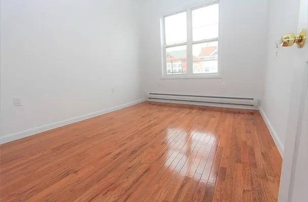 Rented by Tolmas Corporation | media 8