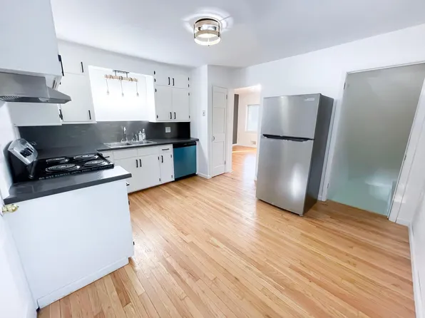 1871 Barclay St, Saint Paul, MN 55109