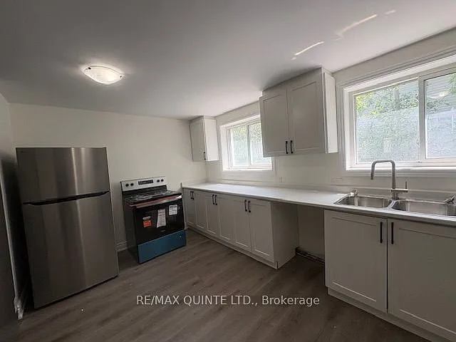 172 Queen St #2 — Photo 5