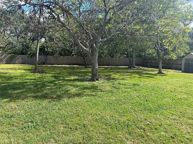 708 Western Ave — Photo 18