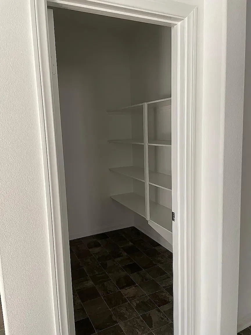 3 bed, 1949 sqft, $3,600 — Photo 3