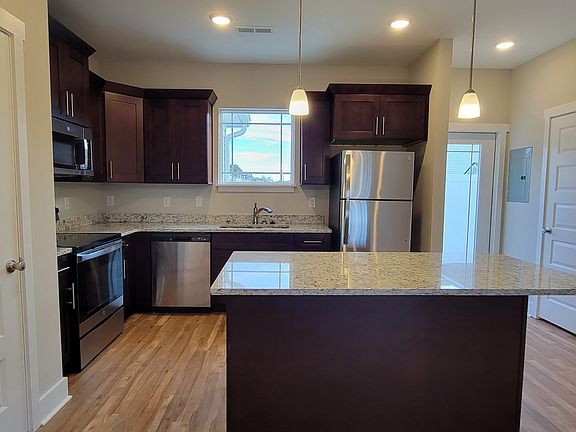 4th image of 4000 Angelica Ct
