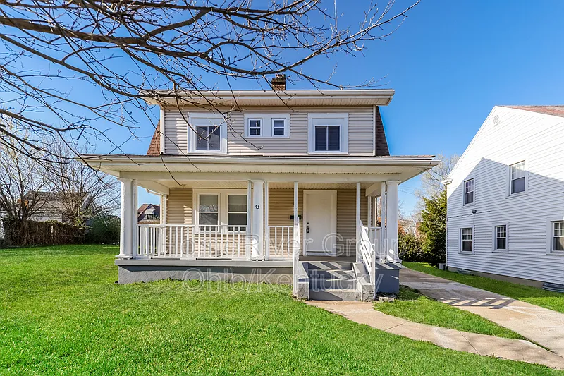 43 W Hillcrest Ave photo 1
