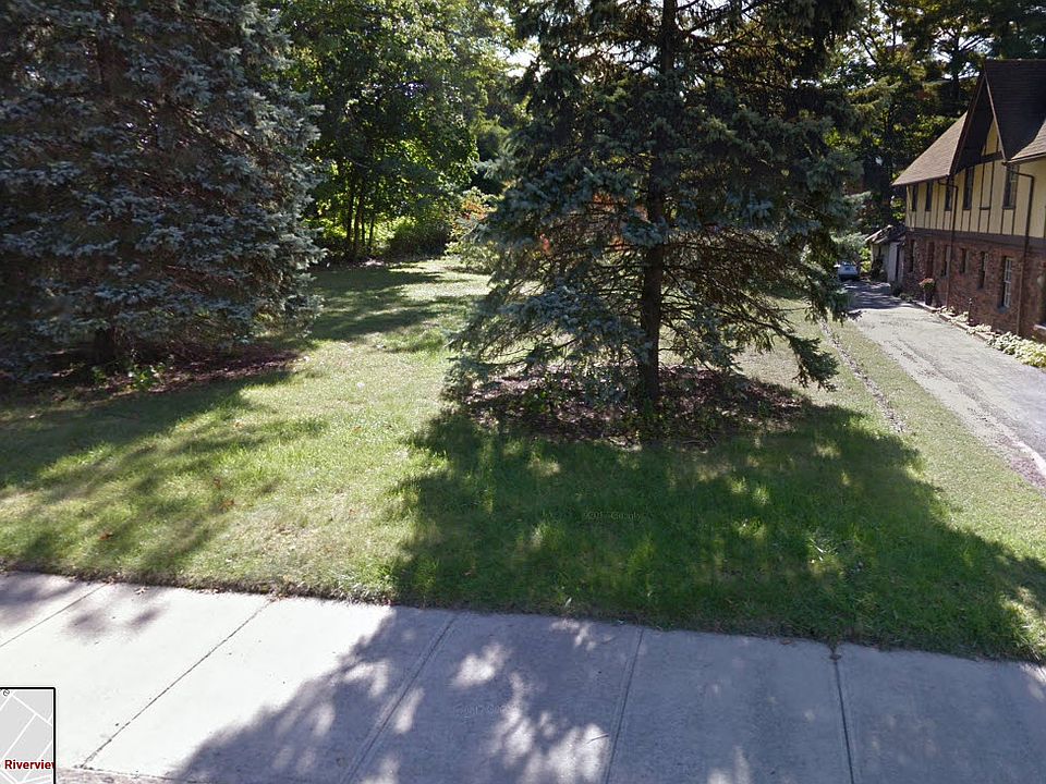 2nd image of 1 Riverview Ter