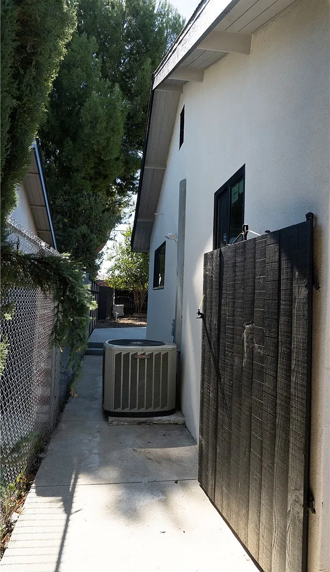 4 bed, 1449 sqft, $4,499 — Photo 4