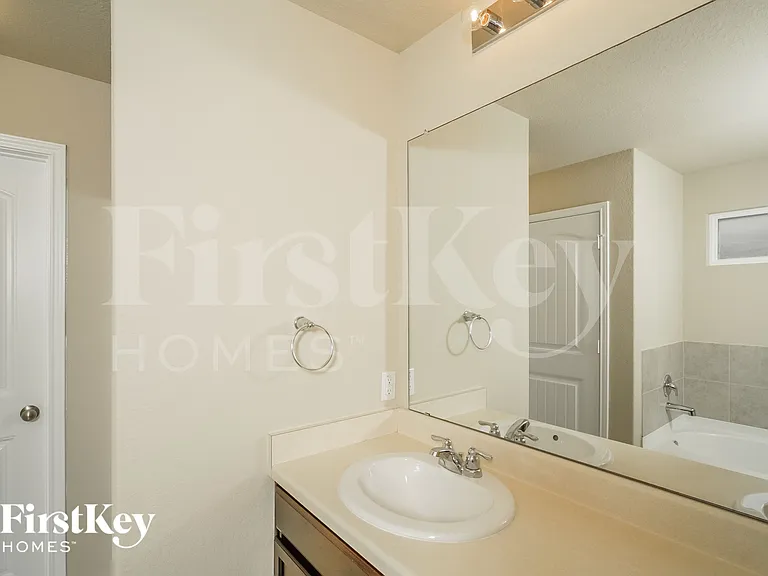 8715 Ritter Ldg — Photo 13