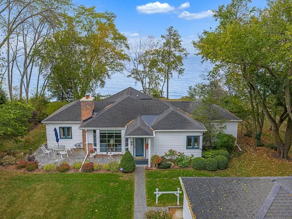 12430 North Lake Shore DRIVE, Mequon, WI 53092