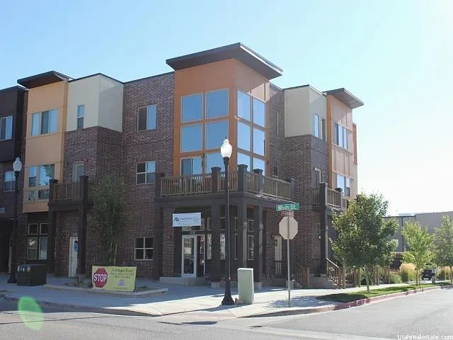 9 W Gilbride Ave — Photo 1