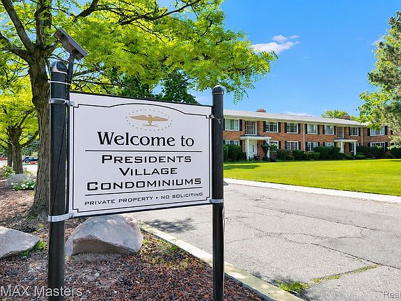 3rd image of 29606 Hoover Rd #606