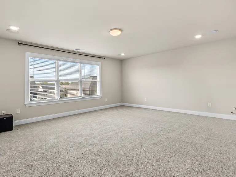 7435 Red Poppy Dr — Photo 28