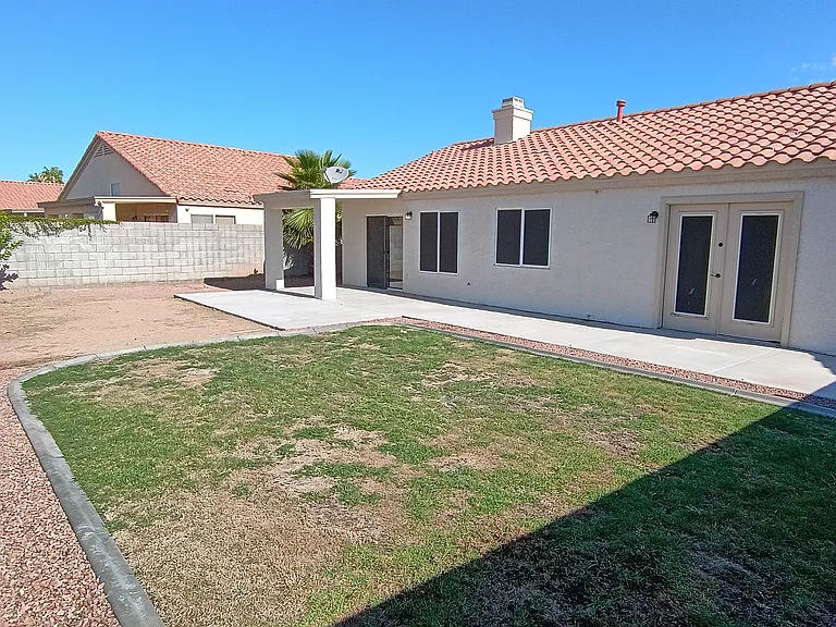 9155 W Michelle Dr — Photo 17