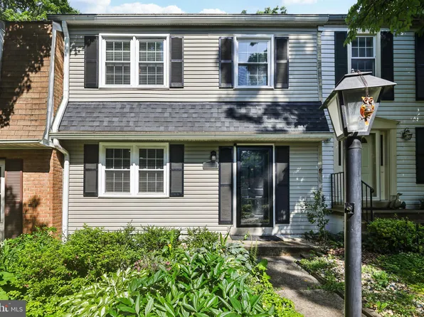 9046 Queen Maria Ct, Columbia, MD 21045