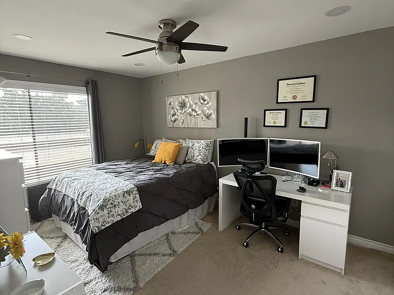 Second bedroom