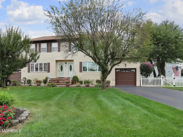 2 Bonnie Drive #1, Middletown, NJ 07748