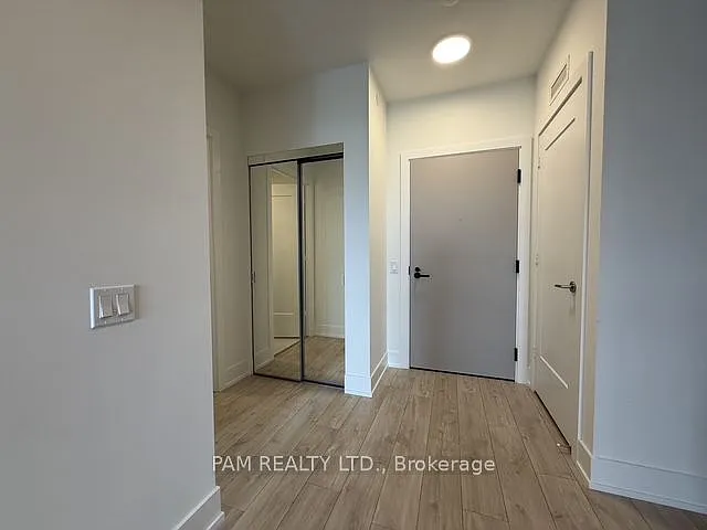 858 Dupont St #739 — Photo 7