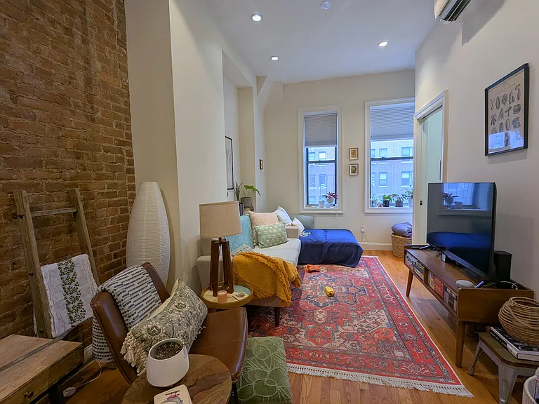 330 W 86th St #9 — Photo 4