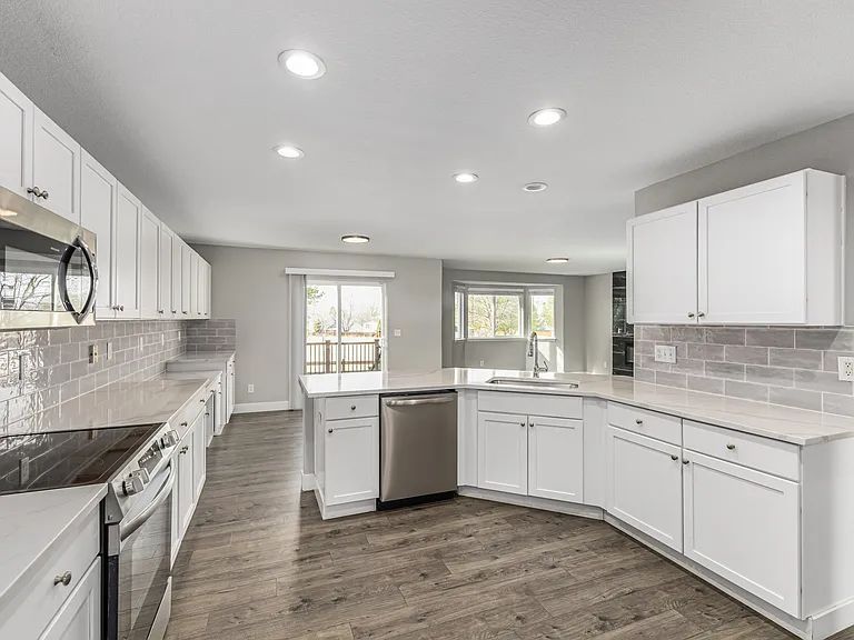 3455 Grove St — Photo 7