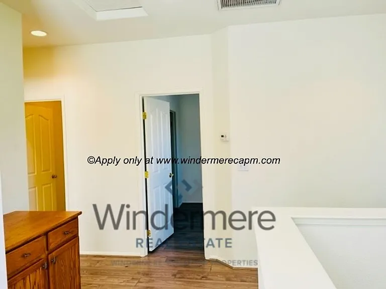 130 Penhow Cir — Photo 14