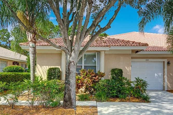 Home For Sale In Coral Trace