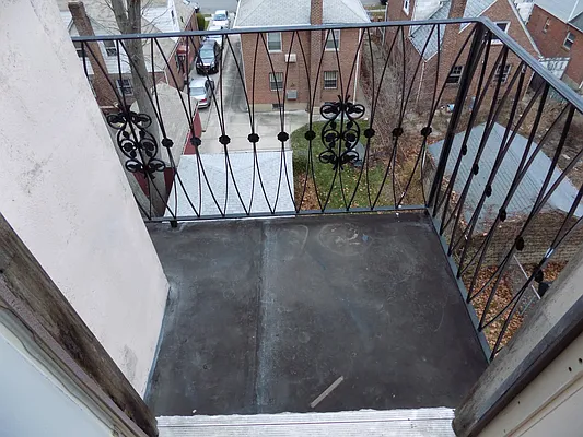 Rented by Blue Chip Real Estate Group LLC | media 29