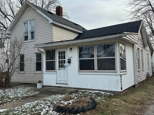 128 E Ash St, Canton, IL 61520