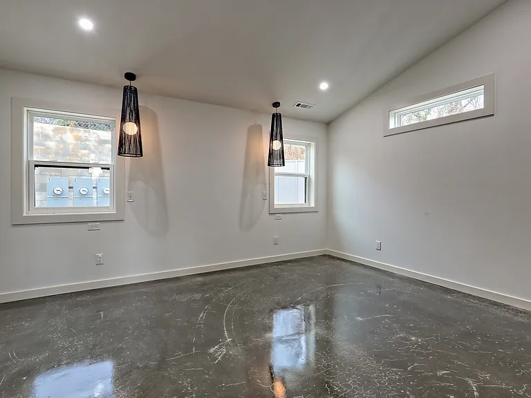 21 Valley St #2 — Photo 7