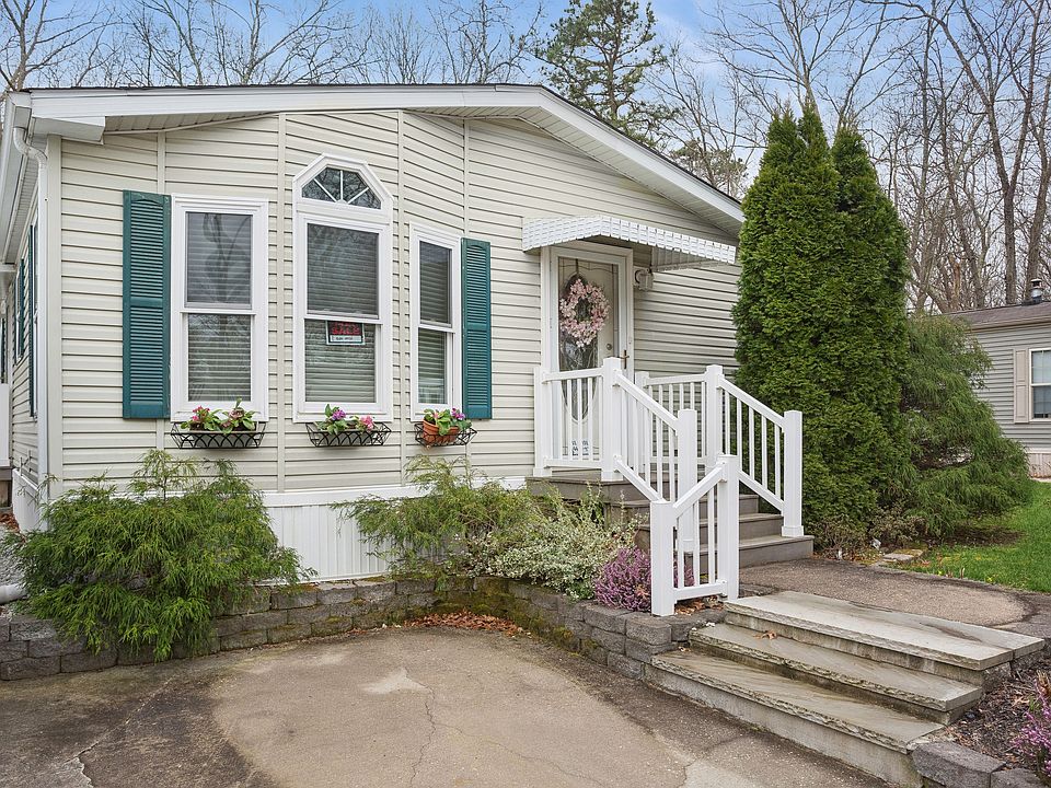 1st image of 144 Farwood St