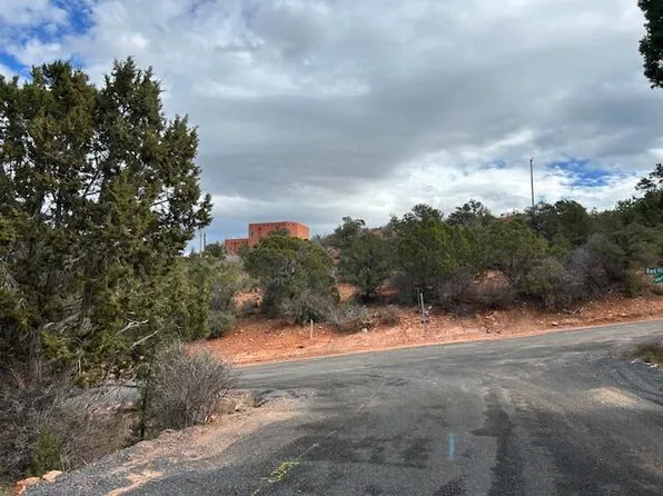 158 N Red Hill Rd, Central, UT 84722