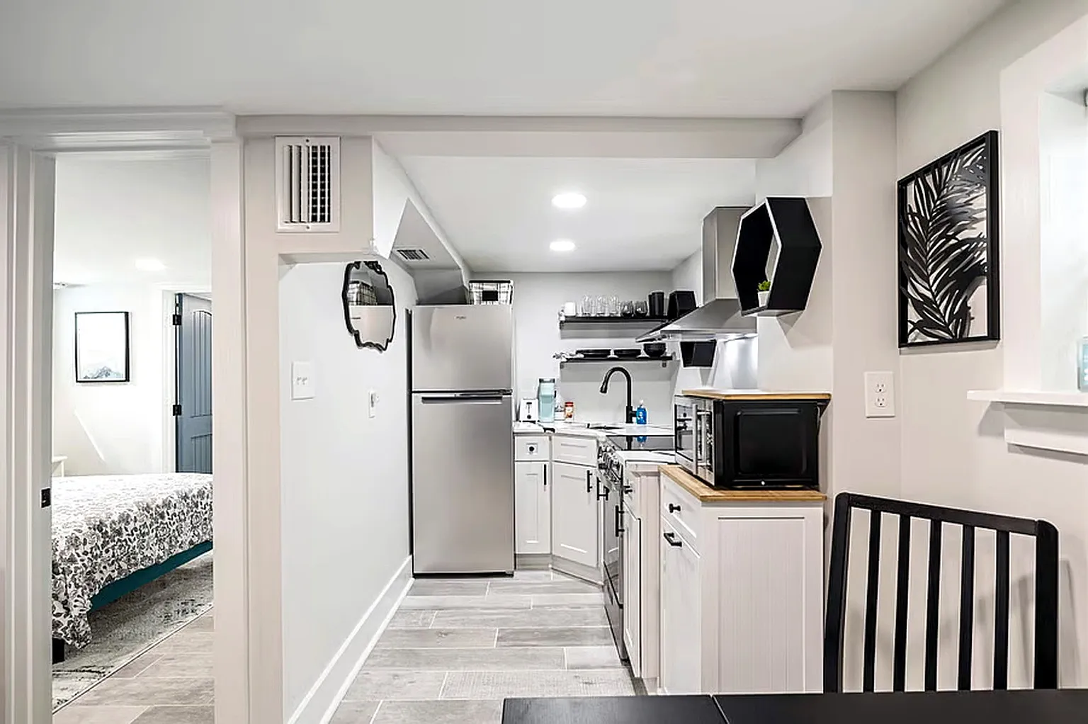 1 bed, 750 sqft, $2,000 — Photo 3