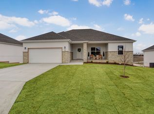 702 N Quantum Ct, Nixa, MO 65714
