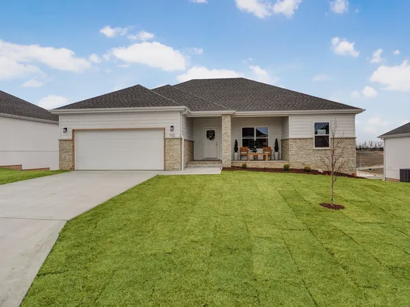 702 N Quantum Court, Nixa, MO 65714