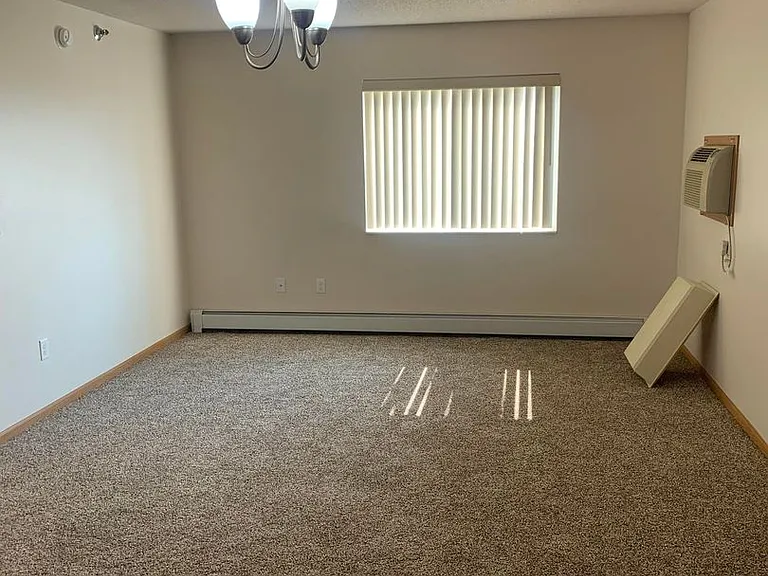 Westport Apartments — Photo 10