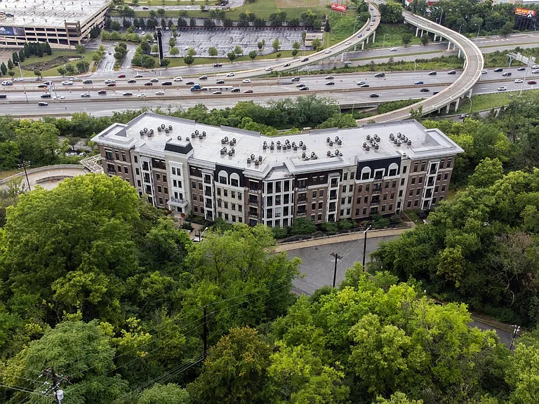 Adams Edge Apartments — Photo 59