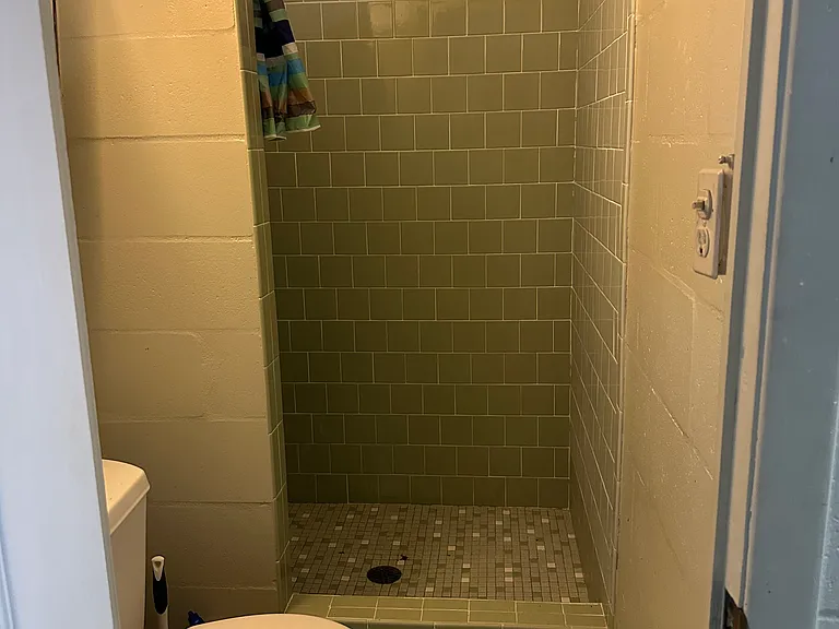 1720 Grove Dr — Photo 5