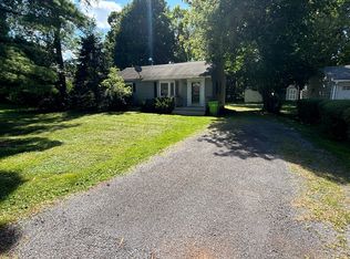 305 Hunt Dr, Fayetteville, NY 13066