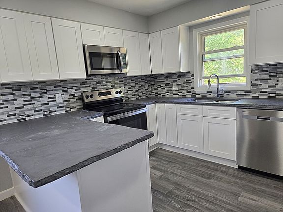 4th image of 4351 Eagleson Rd