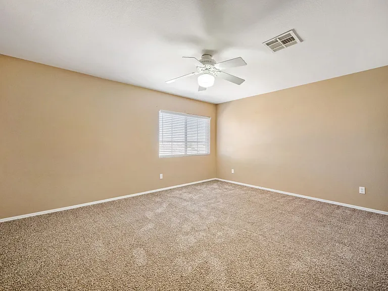 946 Saddle Horn Dr — Photo 15