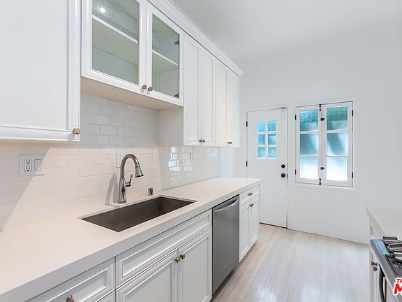5th image of 8497 Fountain Ave #C