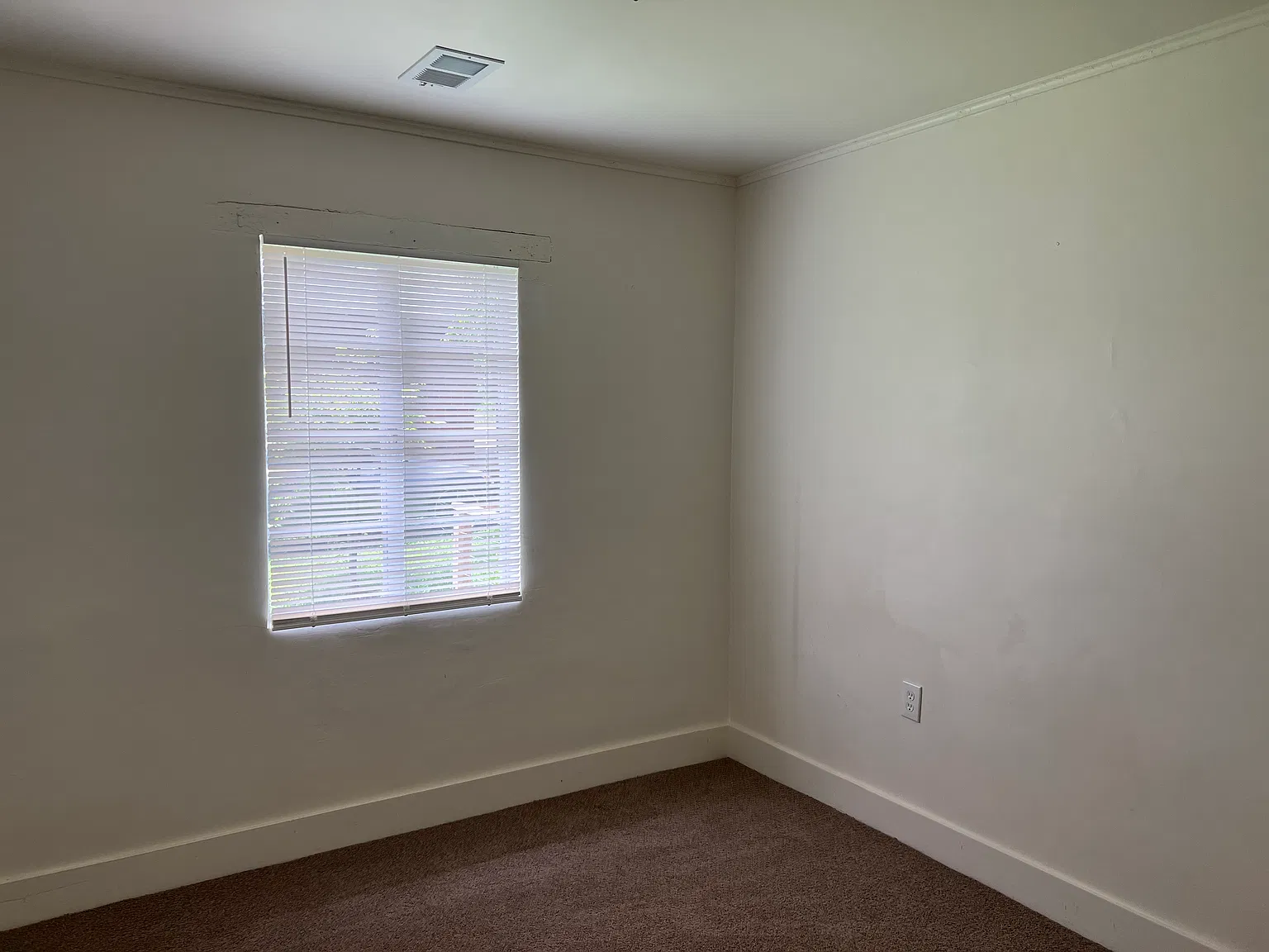 2 bed, 985 sqft, $950 — Photo 2