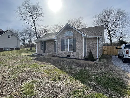 116 Cora St Photo 1