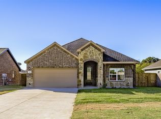 649 Copenhavr St, Pilot Point, TX 76258