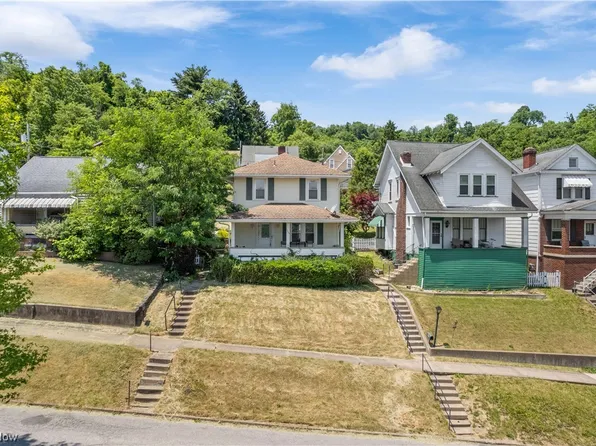 1209 Virginia St, Martins Ferry, OH 43935