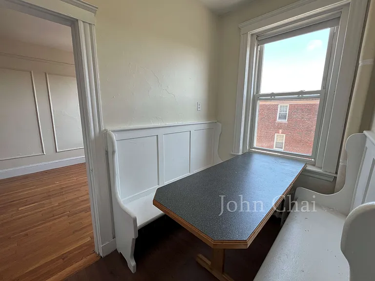 70 Chiswick Rd #11 — Photo 10