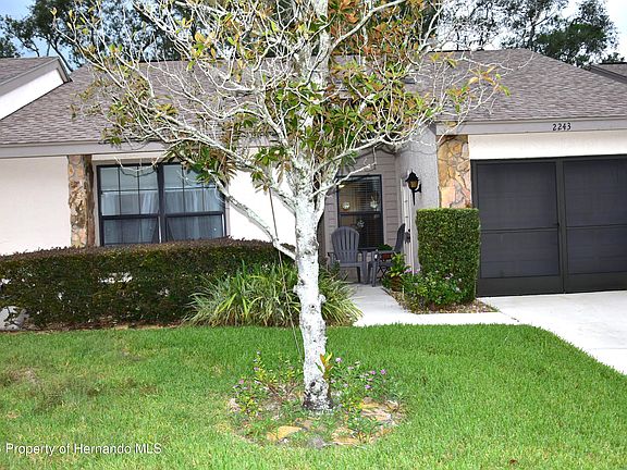 2nd image of 2243 Wyndam Dr